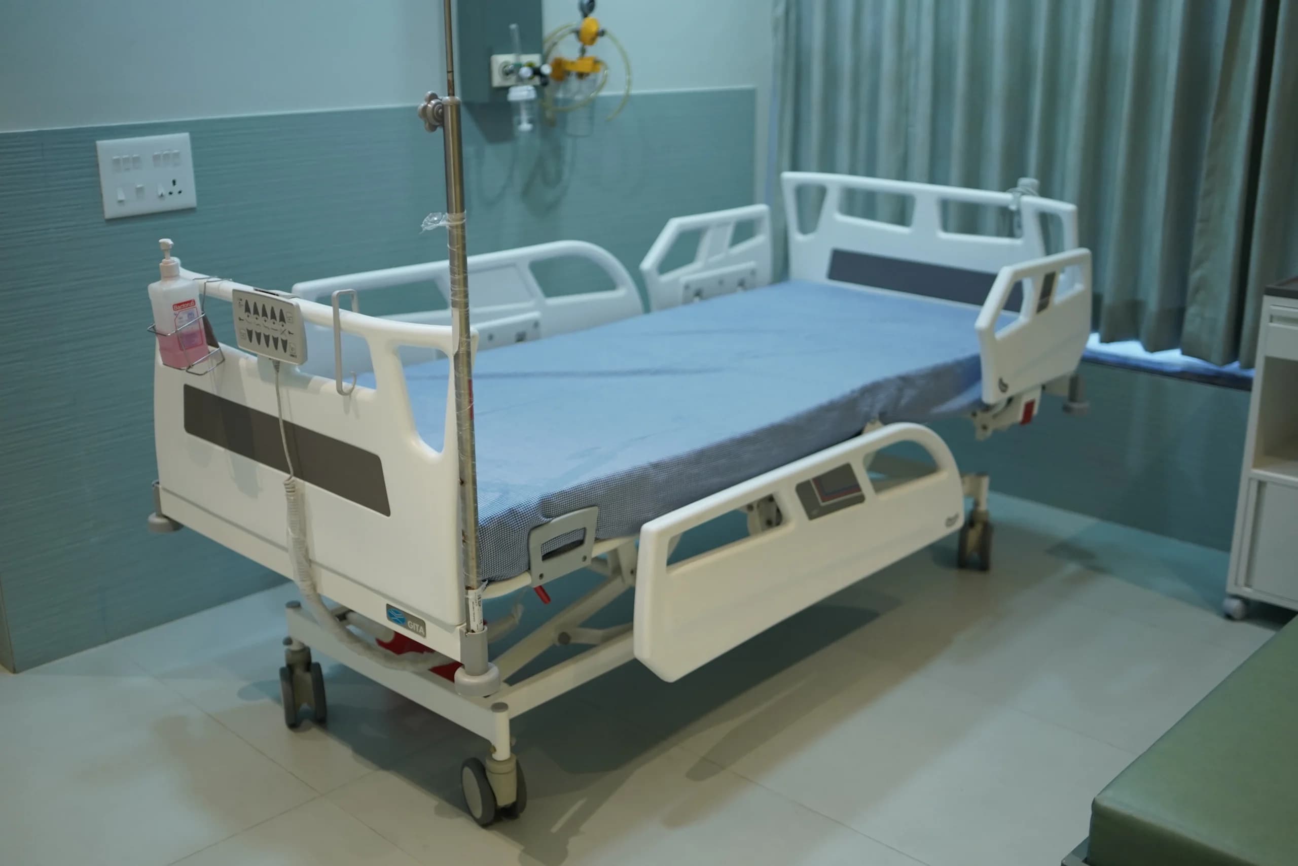 Six Sigma Hospital deluxe room
