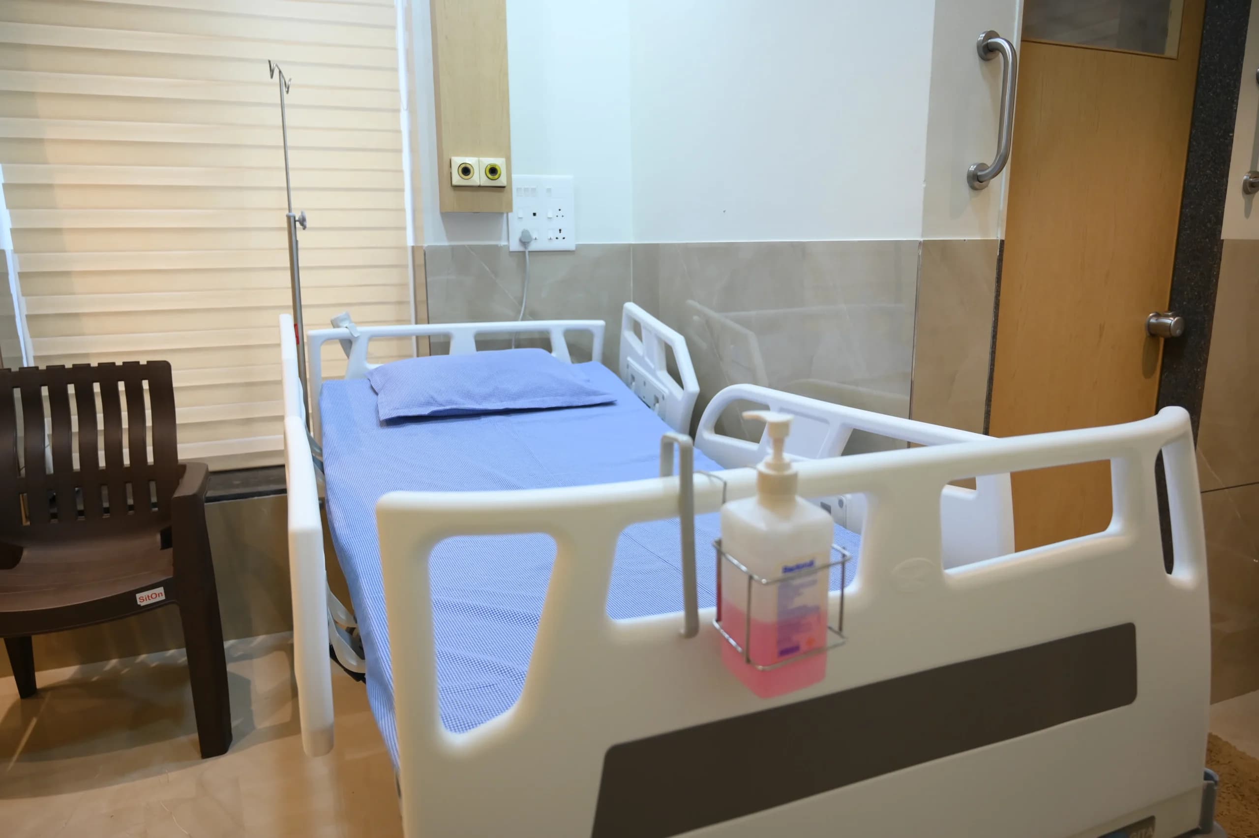 Six Sigma Hospital deluxe room